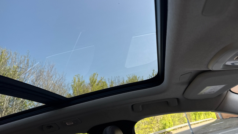 Volvo XC40 2.0 B3P Ultra Dark 5dr Auto Petrol Estate